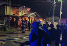 Otro incendio en Puerto Montt deja 7 damnificados y tres inmuebles destruidos: Zona del siniestro no tiene grifos