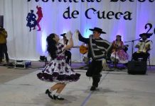 Pareja de jóvenes del Liceo Carmela Carvajal gana campeonato provincial de cueca infantil