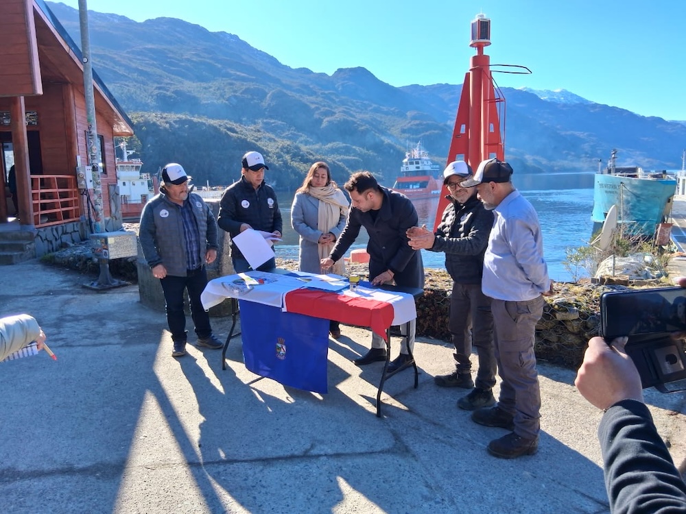 Camioneros de la Unión de Transportistas de Magallanes (UTRAMAG) inician Marcha hacia La Moneda para Demandar Mejoras en la Carretera Austral
