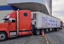 Camioneros que piden conectividad total por la Patagonia llegaron a Puerto Montt y mañana arriban a La Moneda