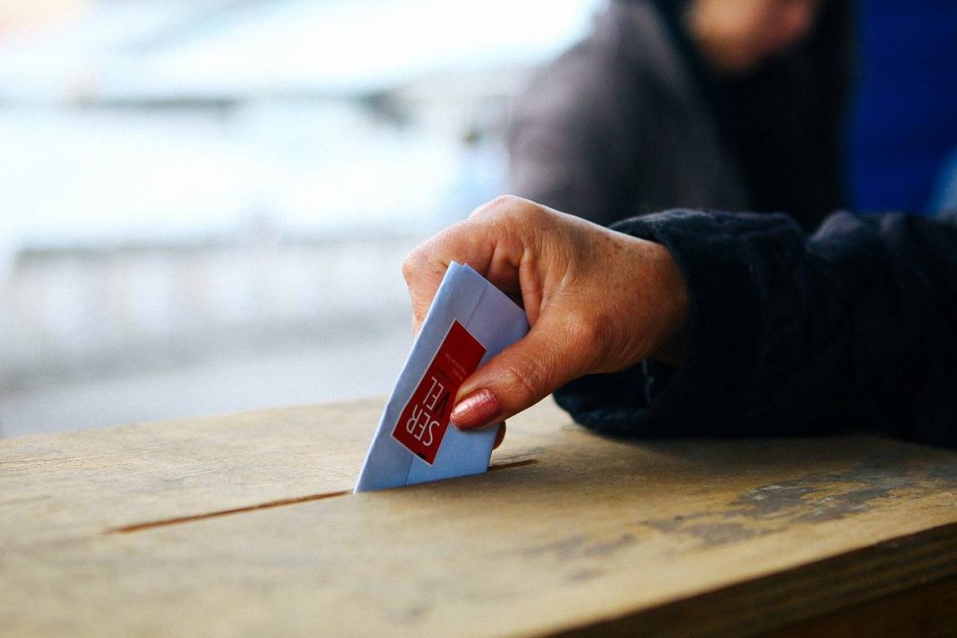 papeletas-voto-elecciones.jpg__1440x2000_q70_subsampling-2