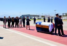 Reciben con honores en Santiago a joven piloto de la FACh fallecido en accidente aéreo en Aysén