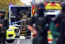 Dos muertos y tres heridos en ataque a una sinagoga en Manchester: Sujeto habría llevado explosivos en su cuerpo