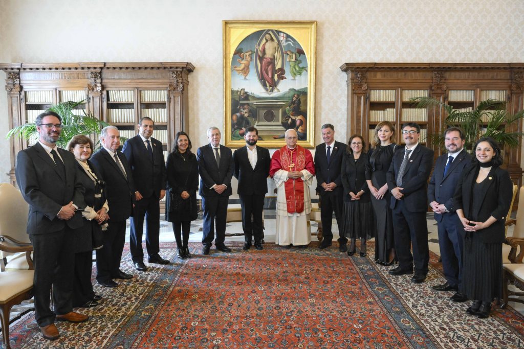 Presidente Boric se reúne con el papa León XIV en el Vaticano