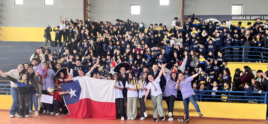 De Osorno, a México y el mundo: Alumnas de la Escuela de Arte y Cultura festejan vicecampeonato mundial de danza