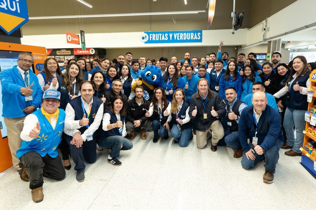 Tras daños ocasionados por el tornado de mayo: reabre supermercado Lider en Puerto Varas