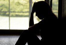 Estudio revela que las mujeres tienen mayor riesgo genético de sufrir una depresión clínica que los hombres