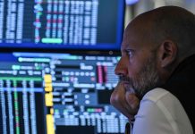 Acciones de grandes bancos sufren duras caídas en Wall Street y Europa