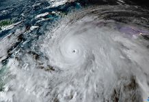 Crece alerta en Jamaica por avance del gigantesco huracán Melissa