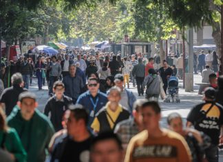 Tasa de desempleo bajó 0,2 puntos porcentuales en 12 meses y se ubicó en 8,5% en trimestre julio-septiembre inicio