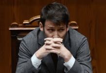 Por vulnerar el principio de probidad y eficiencia: Oposición ingresa AC contra Pardow
