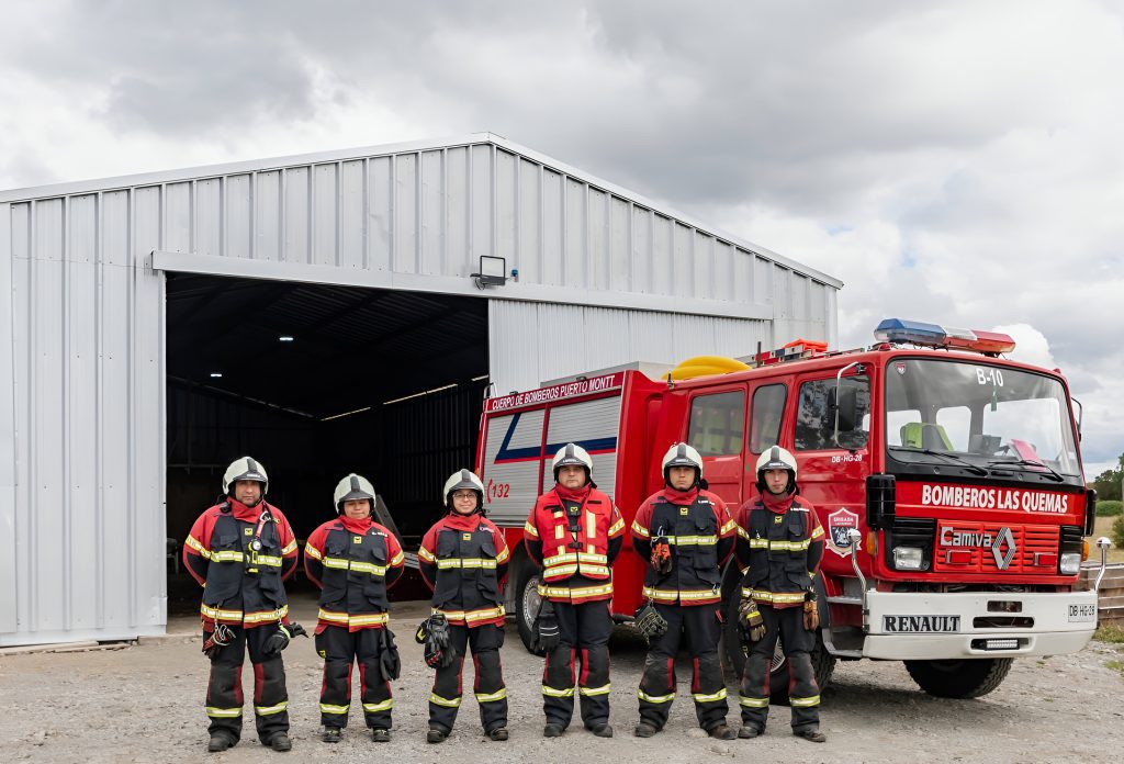 Décima Compañía de Bomberos de Puerto Montt entra oficialmente en servicio tras 25 años de historia como Brigada Las Quemas