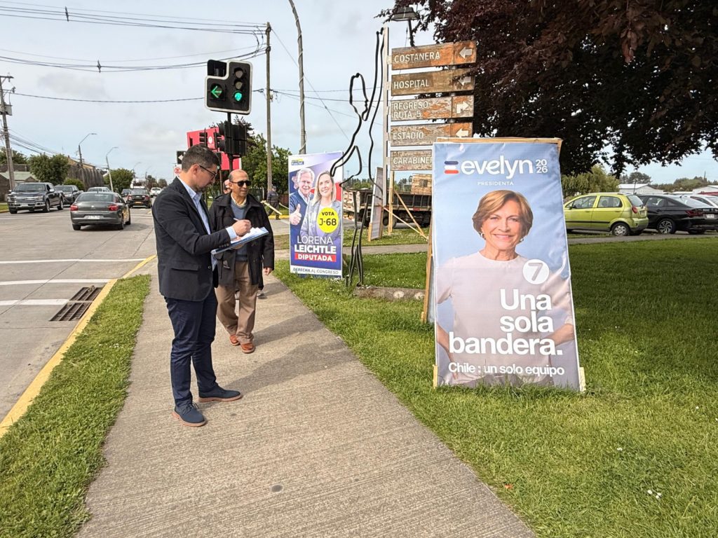 Frutillar: Retiran propaganda electoral por estar instalada en lugares no autorizados por el Servel
