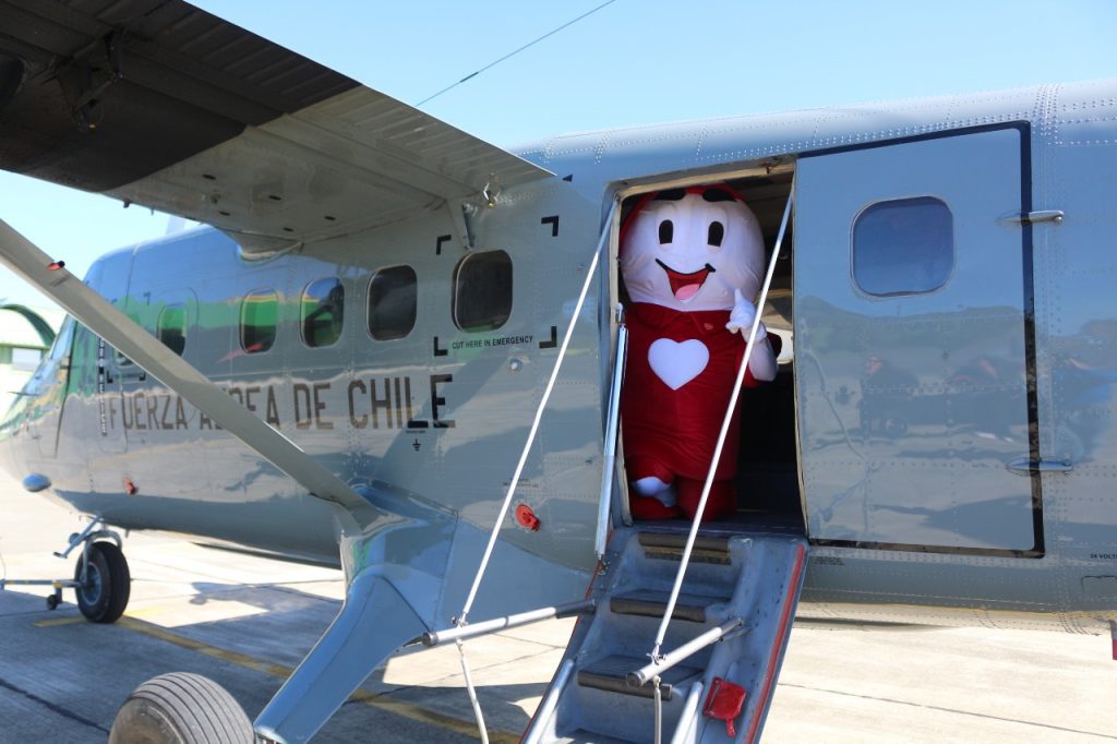 Teletín compartió con aviadores militares en Puerto Montt