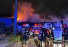 Incendio en Puerto Montt deja cuatro viviendas y una bodega con daños