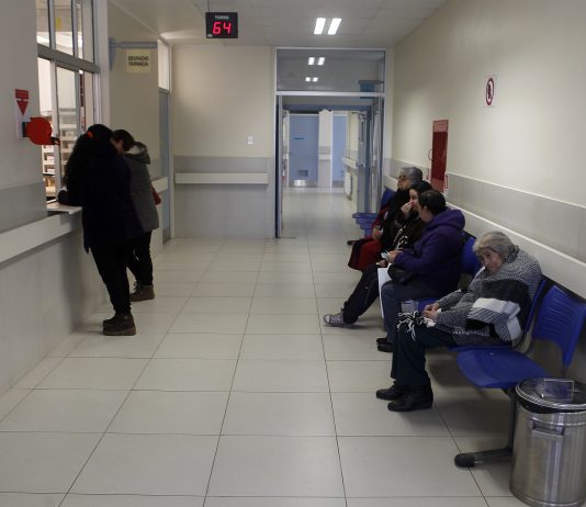 Gobierno reduce $1.500 millones para la salud primaria de Puerto Montt y pone en duda proyectos para adultos mayores inicio