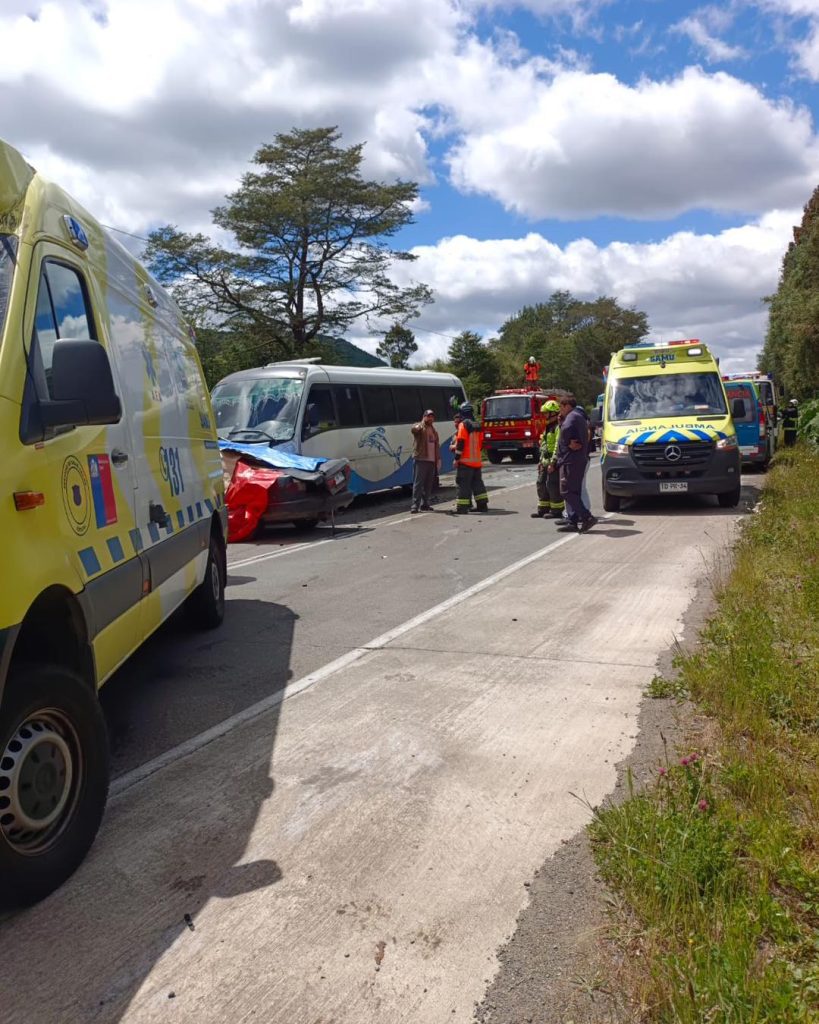 Accidente de tránsito en Quellón deja dos fallecidos y siete lesionados