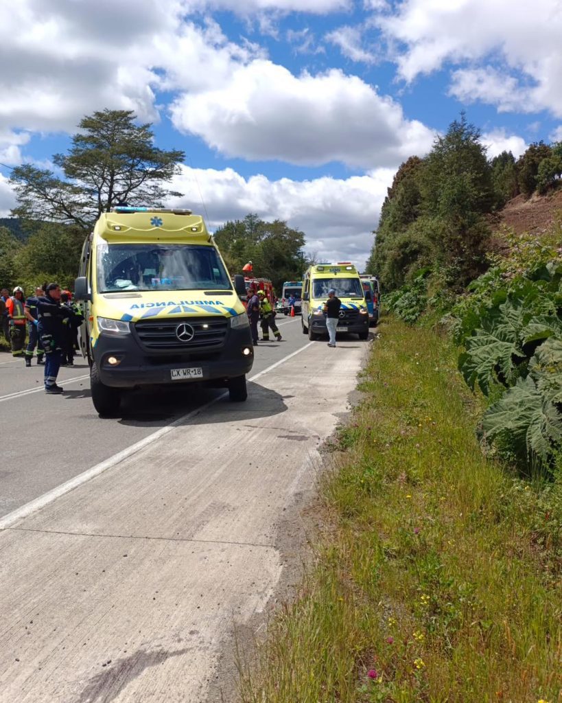 Accidente de tránsito en Quellón deja dos fallecidos y siete lesionados