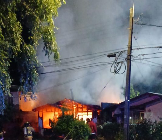 Tragedia en Francke: madre y sus dos hijas fallecen en incendio inicio