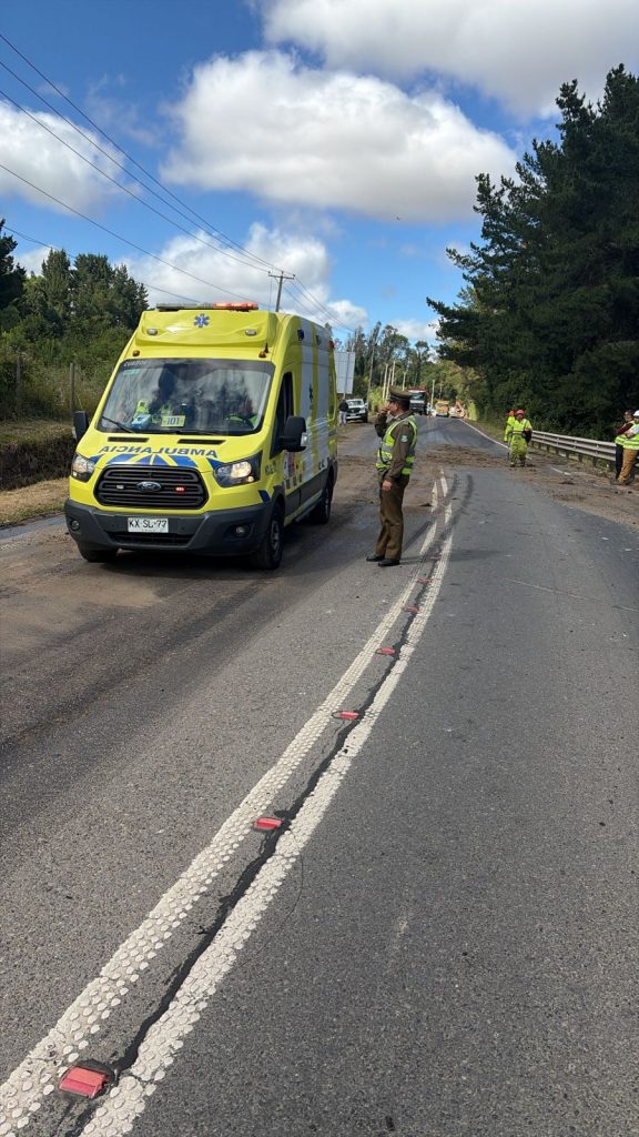Derrame de alquitrán mantiene cortada la Ruta U-400 en ambos sentidos