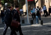 Desempleo llegó a 8,0% en el cierre de 2025 y tuvo leve baja en un año