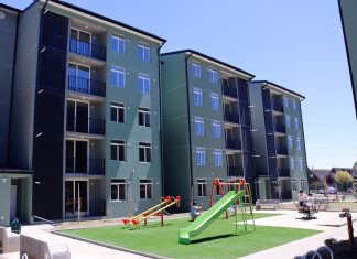 Casi 300 familias recibieron las llaves de sus nuevos departamentos en Osorno inicio