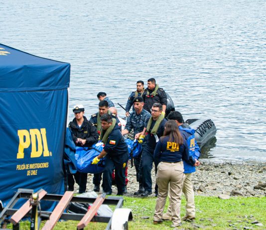 Naufragio en Ralún: hallan a los seis tripulantes fallecidos e inicia fase de reflotación y peritajes inicio