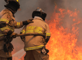 Declaran Alerta Roja en Chonchi por incendio forestal cercano a sectores habitados inicio
