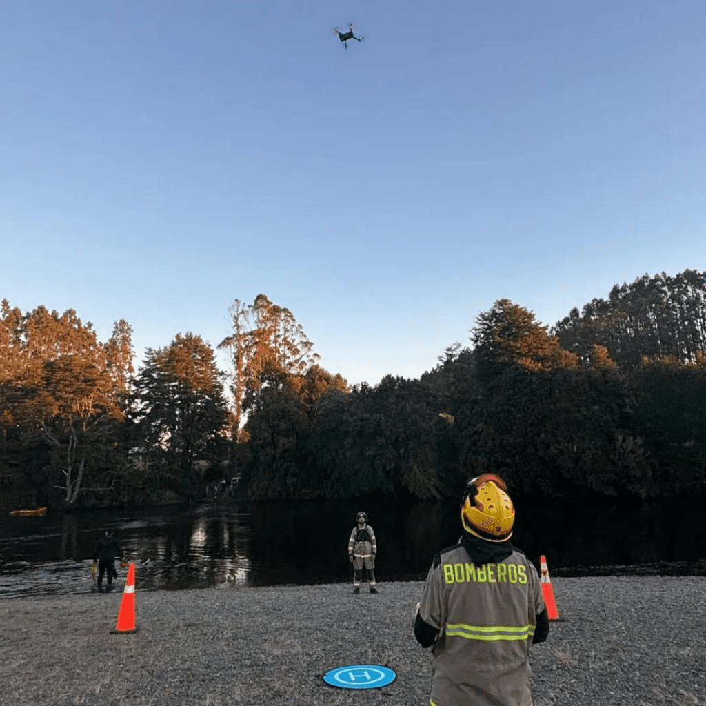 Rescatan a embajadora de Chile en la ONU desde el río Maullín: Fue arrastrada junto a otros adultos y un menor