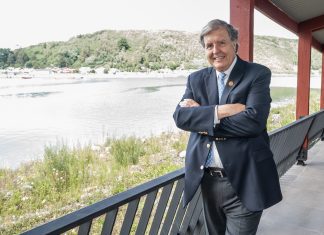 El ex ministro y ex diputado UDI Patricio Melero asumió la presidencia de SalmonChile