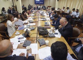 Comisión despacha reforma al sistema político con norma que permite fusión de partidos en riesgo