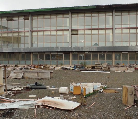 Exceso de burocracia y trámites impide retomar obras del liceo Carmela Carvajal de Osorno: hay alarma sobre plazos legales