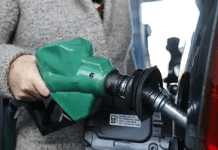 Nuevo golpe al bolsillo: Precios de bencinas y diésel suben hasta $36 desde este jueves