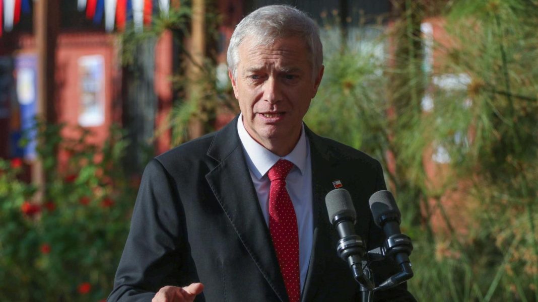 A_UNO_1741274.jpg