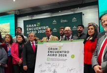Ministro de Agricultura propone fondo permanente de agua similar a la «Ley del Cobre» para el agro