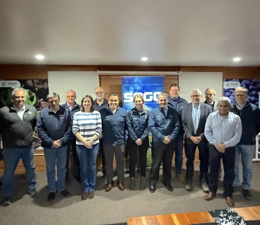 Dirigentes gremiales de Los Lagos plantean sus inquietudes al subsecretario de Agricultura