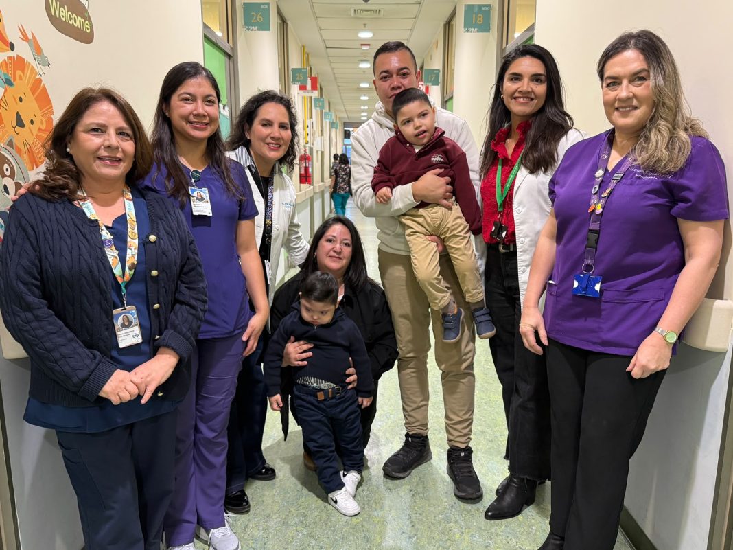 Equipo del Comité de Dieta Cetogénica HPM y pacientes y sus padres (1)