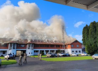Incendio de grandes proporciones afecta a dependencias del Regimiento Arauco en Osorno