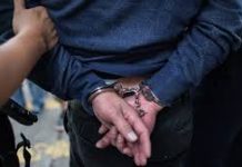 Denuncian ante Contraloría caso de docente osornino detenido y esposado frente a alumnos