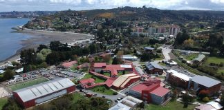 Encapuchados amenazan a estudiantes y docentes de Derecho en la UACh de Puerto Montt