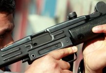 Buscan subametralladora Uzi de Carabineros: fue perdida en operativo antidrogas en Alerce Sur