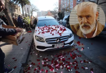 Entre pétalos, aplausos y bocinazos: Fernando Kliche tuvo un emotivo último adiós