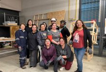 Mujeres jefas de hogar de Osorno se perfeccionan en construcción tras capacitación de INACAP