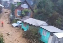 Piden que se declare alerta roja: En Corral se desborda el río San Juan y deja viviendas inundadas y caminos cortados