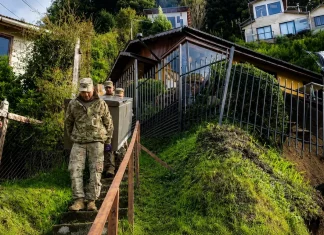 Ejército despliega sus medios en Corral y Niebla para mitigar los efectos del sistema frontal