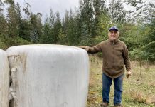 San Pablo: INDAP entrega forraje a agricultores de Currimahuida aislados por crecida de ríos