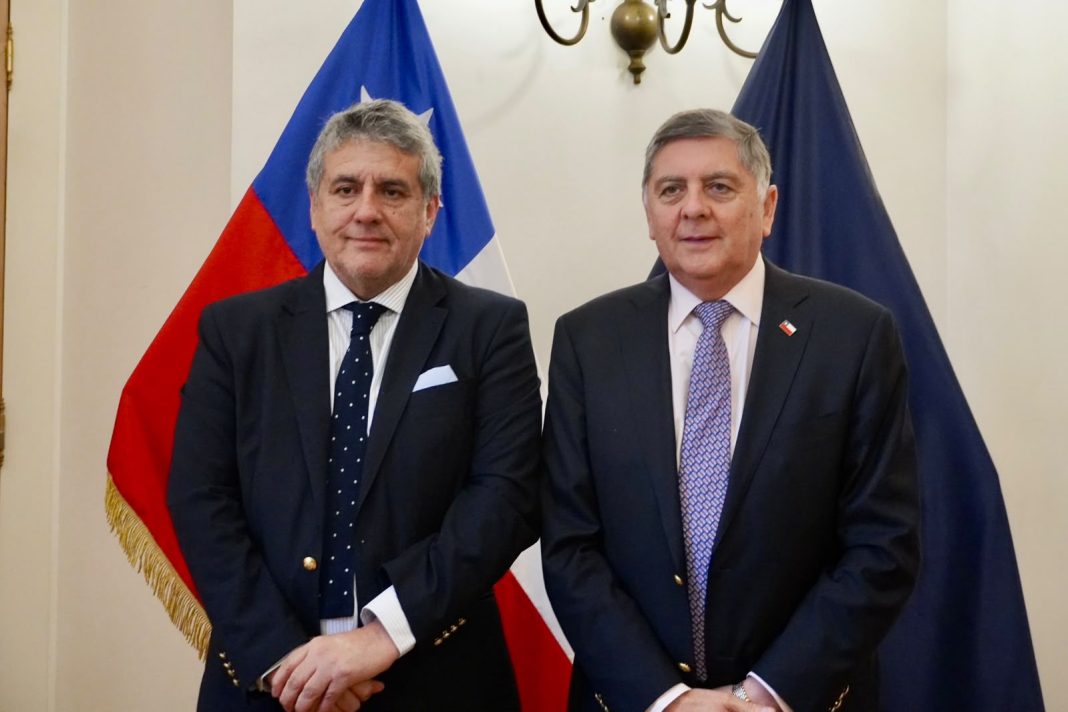 Reunión con ministro Alvarado 001
