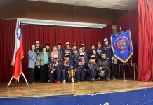Escuela Efraín Campana celebra a sus campeones regionales de balonmano con masivo homenaje