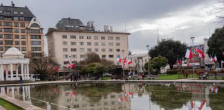 Municipio de Osorno adjudicó proyecto para reparar juegos de agua y luces de la pileta de plaza de armas