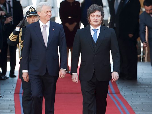 Cadem: 71% cree que Argentina no respeta la soberanía de Chile y tiene pretensiones territoriales sobre el Estrecho